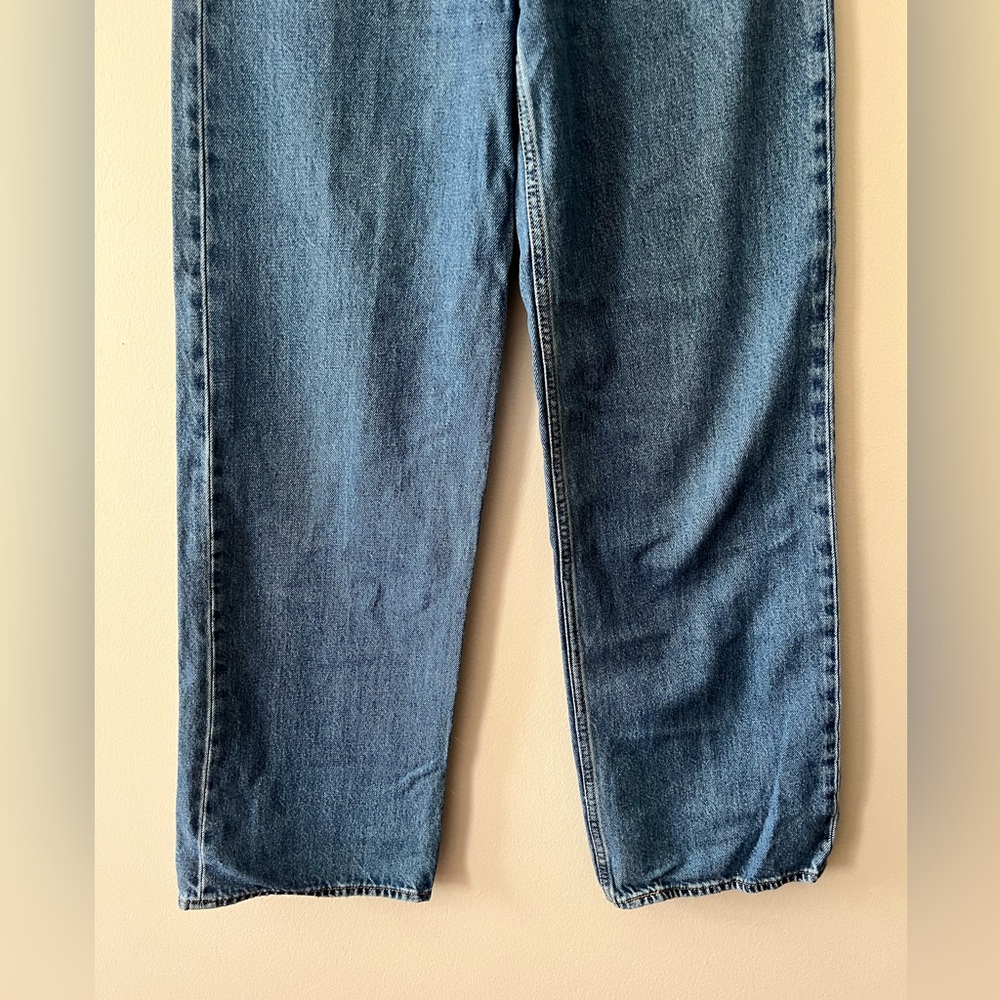 Levi’s Women’s High Loose Medium Wash Wide Leg Jeans Size 27 - Picture 2 of 8
